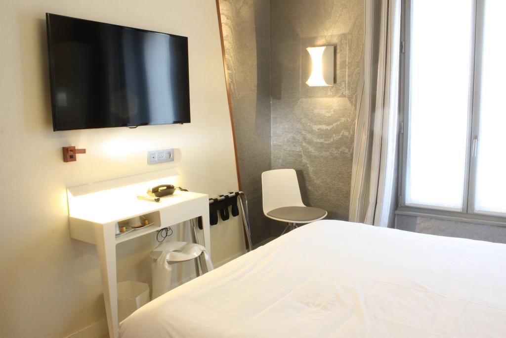 Le Malown Paris Exterior photo